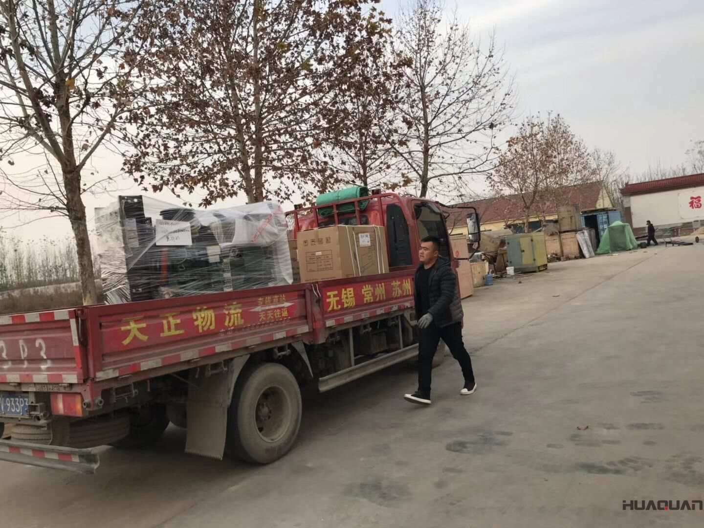 11月2日，廣東趙先生從華全動力分別訂購了50kw、100kw和120kw標(biāo)配沼氣發(fā)電機(jī)組，現(xiàn)已順利發(fā)往目的地