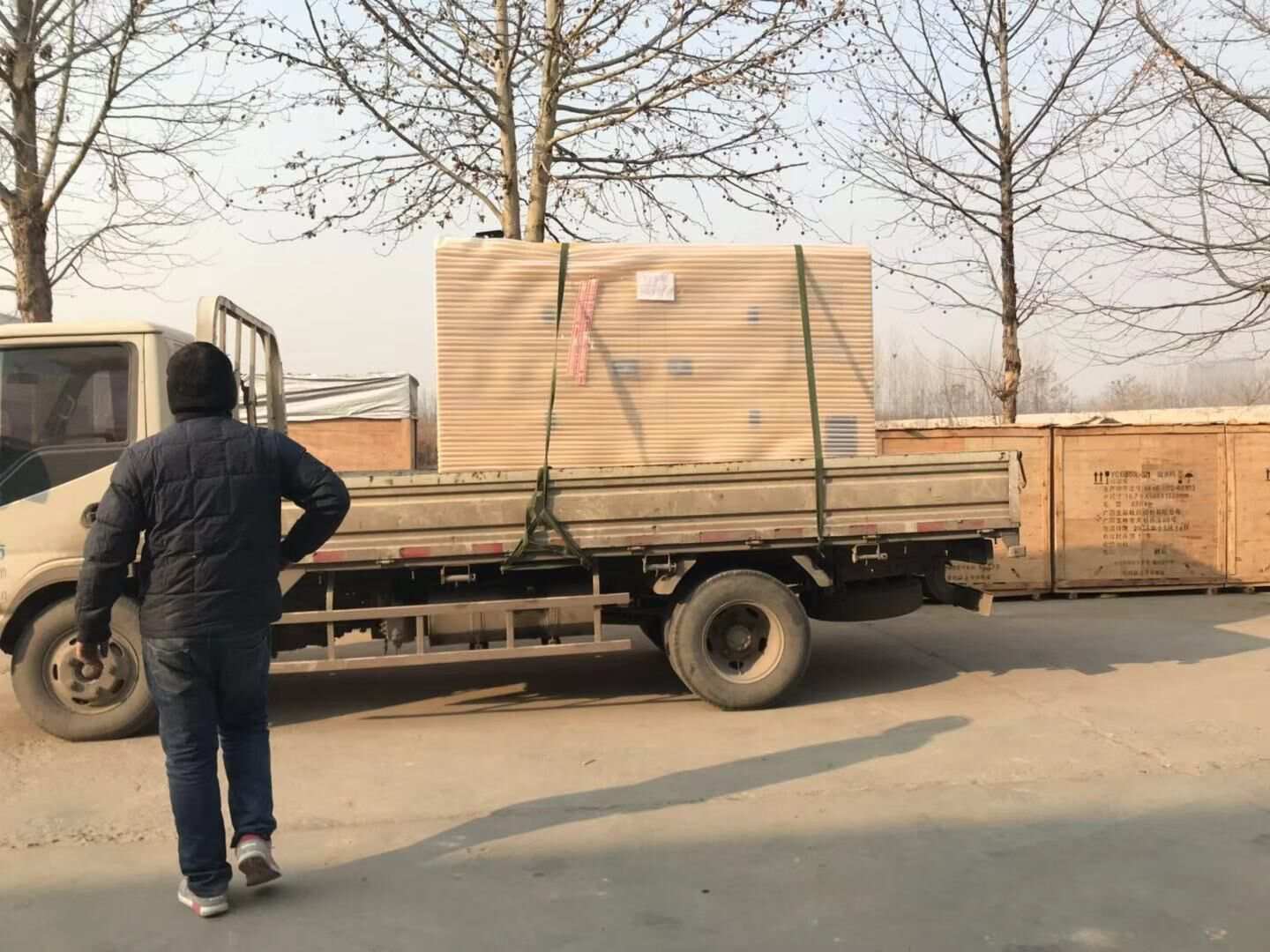 高先生從華全動力采購的30kw標配柴油發(fā)電機組于1月4日順利發(fā)往陜西省